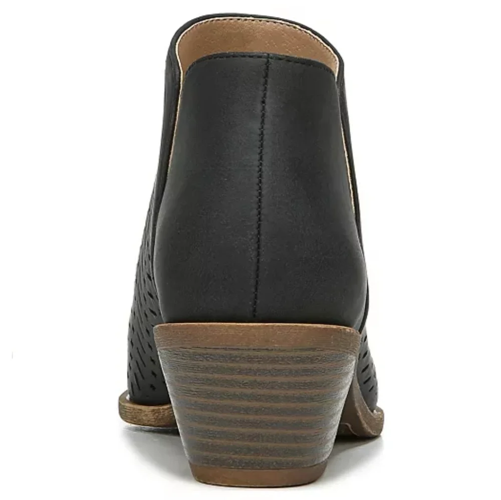 NWOT Life Stride Payton Booties